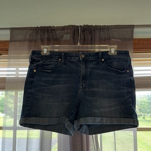 Size 16/33waist Mossimo high rise midi denim shorts